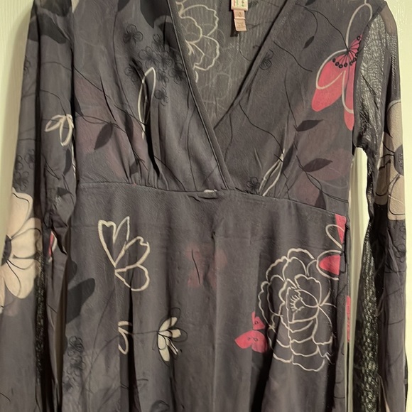 Sweet Pea maternity long sleeve shirt in size Small - Picture 3 of 8